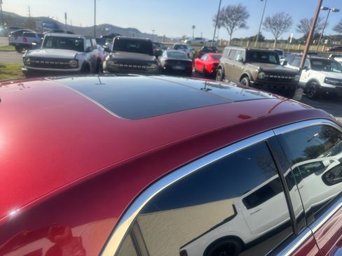 Used 2012 Chrysler 300 Limited image 6