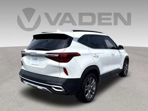 Used 2023 Kia Seltos S w/ Navigation Package FWD image 20