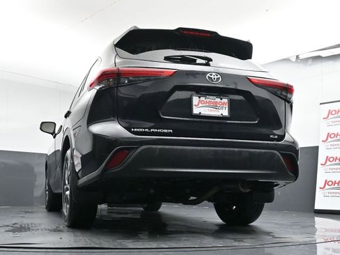 Used 2023 Toyota Highlander XLE image 44