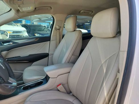 Used 2017 Lincoln MKC Premiere image 11