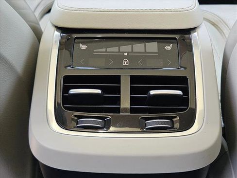 Used 2021 Volvo XC90 T6 Inscription AWD/4WD image 18