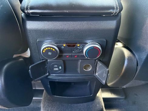Used 2020 Ford Explorer XLT w/ Equipment Group 202A AWD/4WD image 22