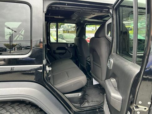 Used 2023 Jeep Wrangler Unlimited w/ Sun & Screen Package image 48