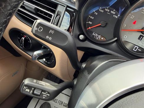 Used 2021 Porsche Macan S image 63