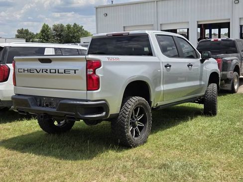 Used 2019 Chevrolet Silverado 1500 LT Trail Boss w/ Convenience Package AWD/4WD image 9