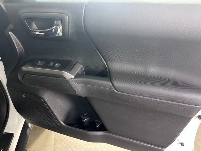 Used 2023 Toyota Tacoma TRD Pro AWD/4WD image 9