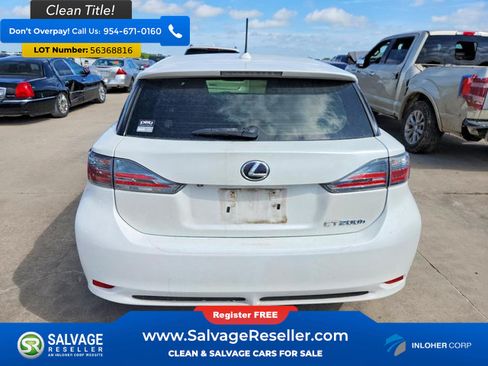 Used 2013 Lexus CT 200h w/ Premium Pkg w/Navigation FWD image 8