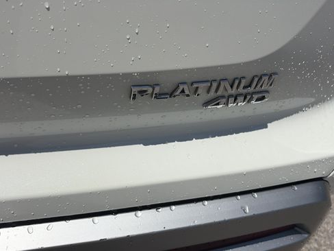 Used 2022 Nissan Pathfinder Platinum w/ Cargo Package AWD/4WD image 10