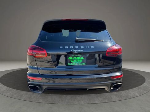 Used 2017 Porsche Cayenne AWD/4WD image 6