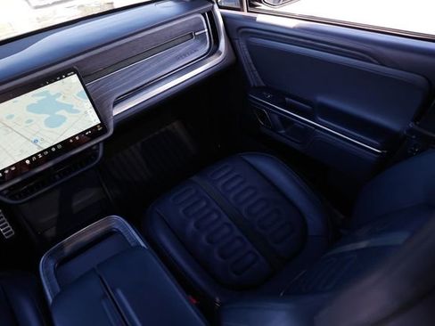 Used 2022 Rivian R1T Launch Edition image 23