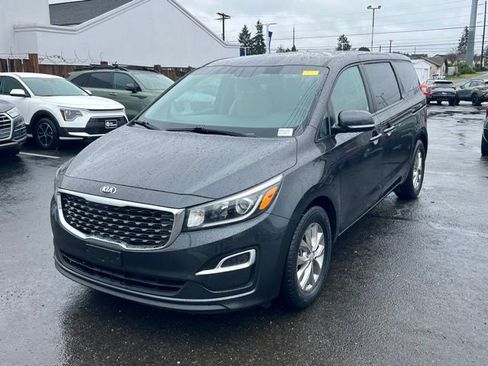 Used 2019 Kia Sedona LX image 3