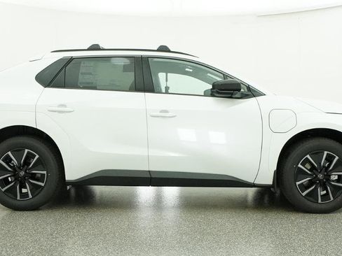 New 2026 Toyota bZ FWD image 20
