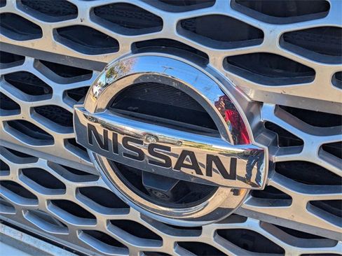 Used 2017 Nissan Titan Platinum Reserve image 8