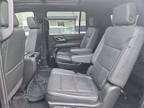 Used 2021 Chevrolet Suburban LT image 26