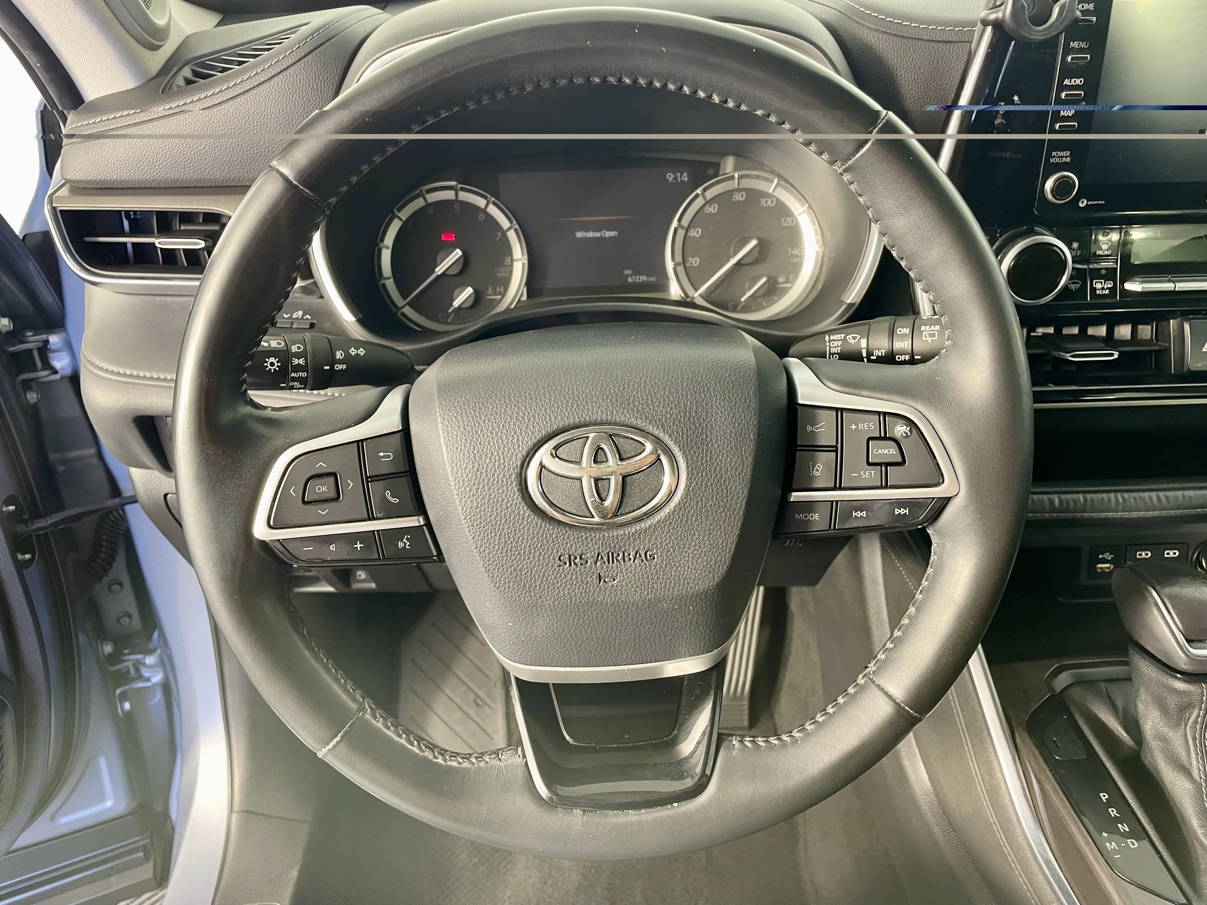 Used 2022 Toyota Highlander Limited FWD image 13