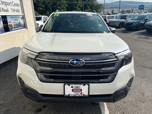 Used 2026 Subaru Forester Premium AWD/4WD image 8
