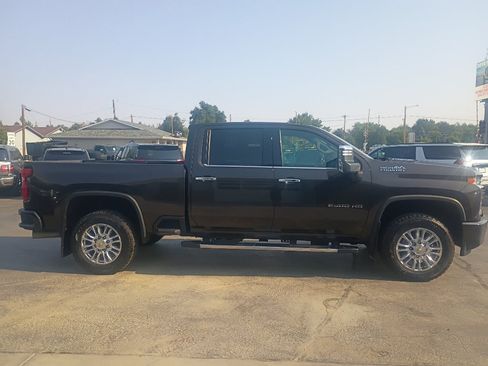 Used 2021 Chevrolet Silverado 2500 High Country w/ Technology Package AWD/4WD image 5