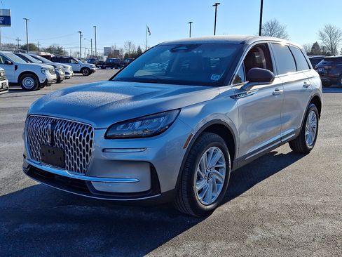 Certified 2023 Lincoln Corsair AWD image 3