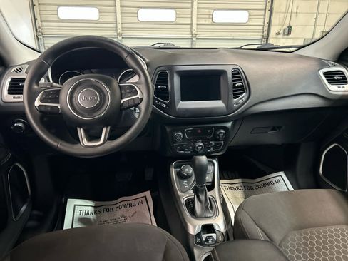 Used 2021 Jeep Compass Sport AWD/4WD image 4