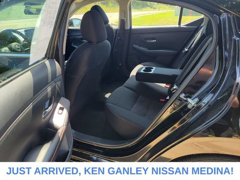 Certified 2025 Nissan Sentra SR FWD image 15