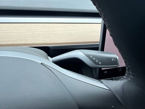 Used 2022 Tesla Model Y Performance AWD/4WD image 18