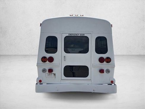 Used 2002 Ford E-450 and Econoline 450 RWD image 4