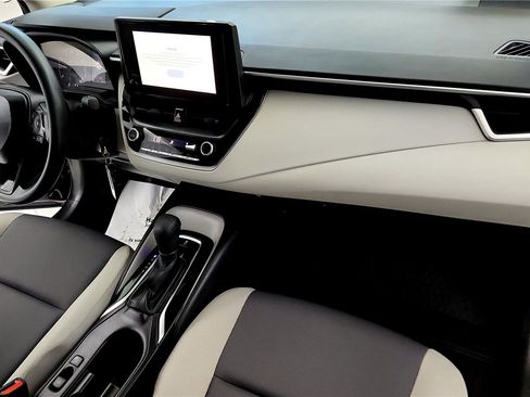 Certified 2024 Toyota Corolla LE image 28