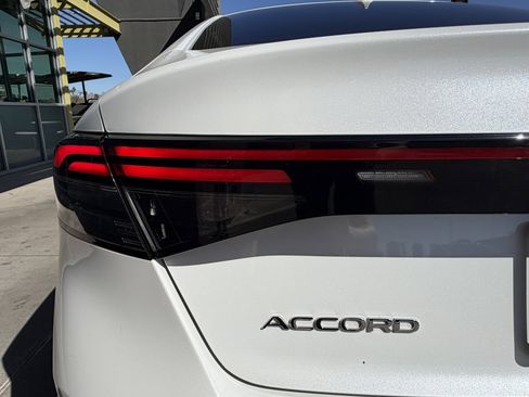 Used 2024 Honda Accord Touring image 14