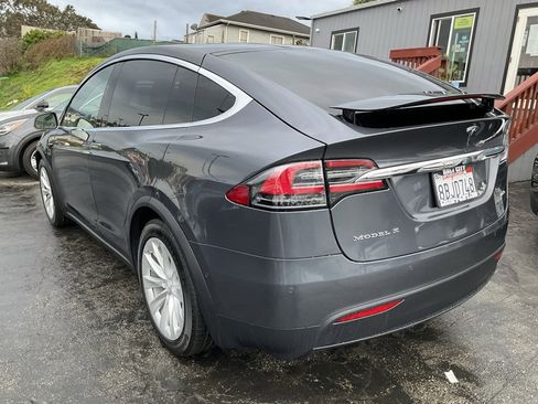Used 2017 Tesla Model X 75D image 85