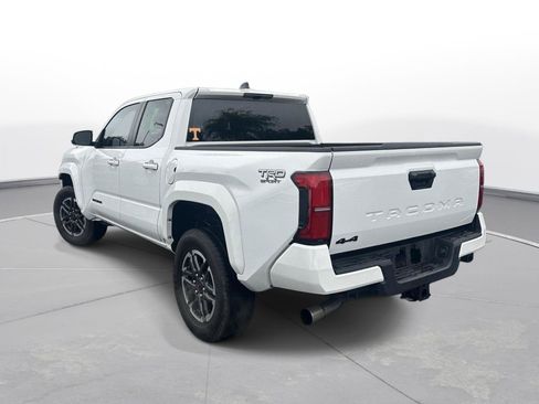Used 2025 Toyota Tacoma TRD Sport AWD/4WD image 8