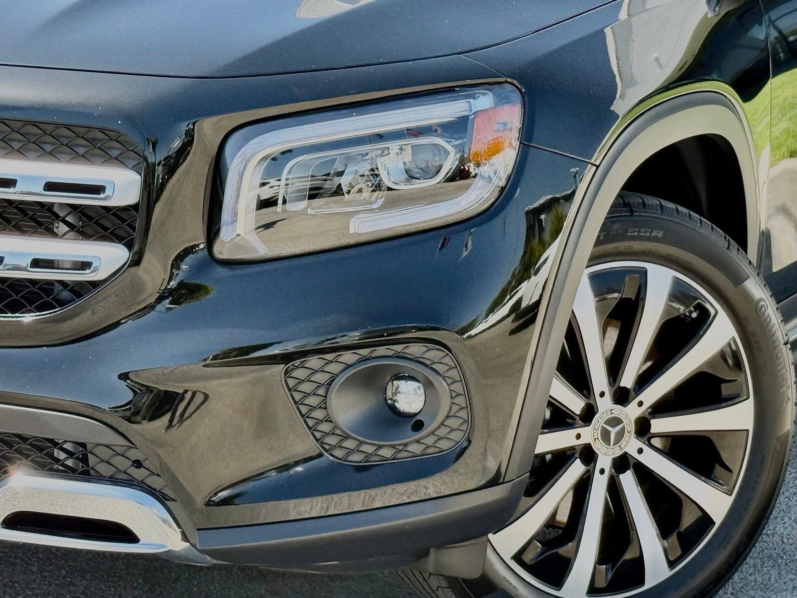 Used 2023 Mercedes-Benz GLB 250 image 3