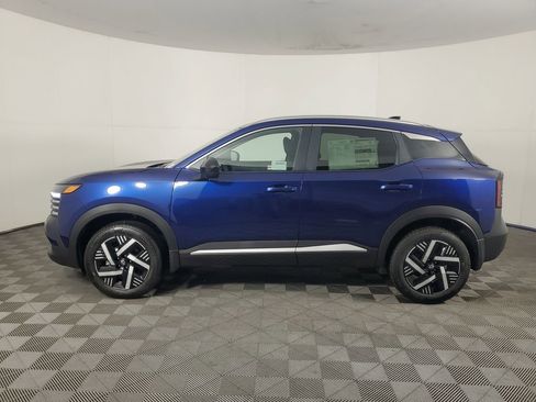 Used 2026 Nissan Kicks SV w/ SV Premium Package FWD image 7
