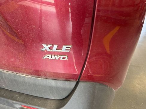 Used 2019 Toyota RAV4 XLE Premium w/ Cold Weather Package image 5