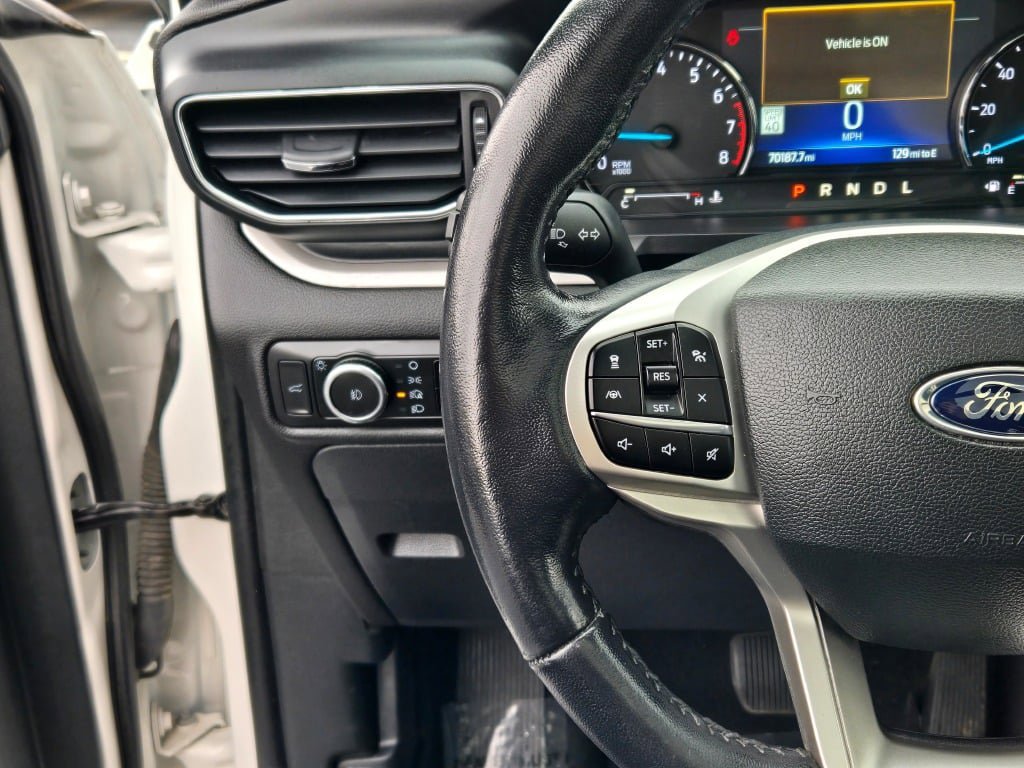 Used 2023 Ford Explorer XLT w/ Equipment Group 202A AWD/4WD image 33