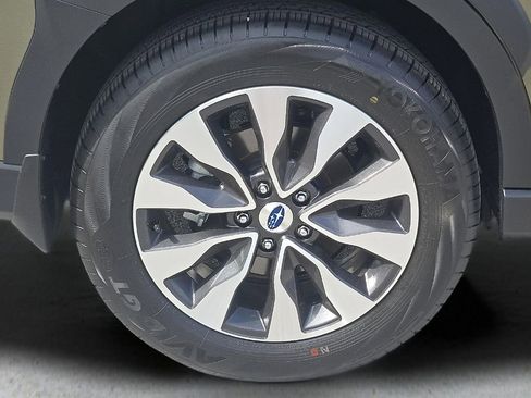 Certified 2025 Subaru Outback Limited AWD/4WD image 8