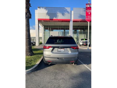 Used 2023 Chevrolet Traverse LS w/ Midnight/Sport Edition FWD image 4