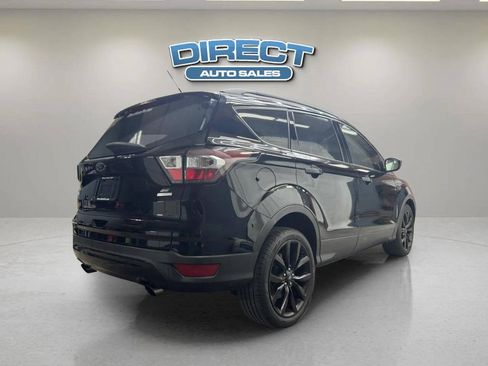 Used 2017 Ford Escape SE w/ SE Sport Appearance Package FWD image 6