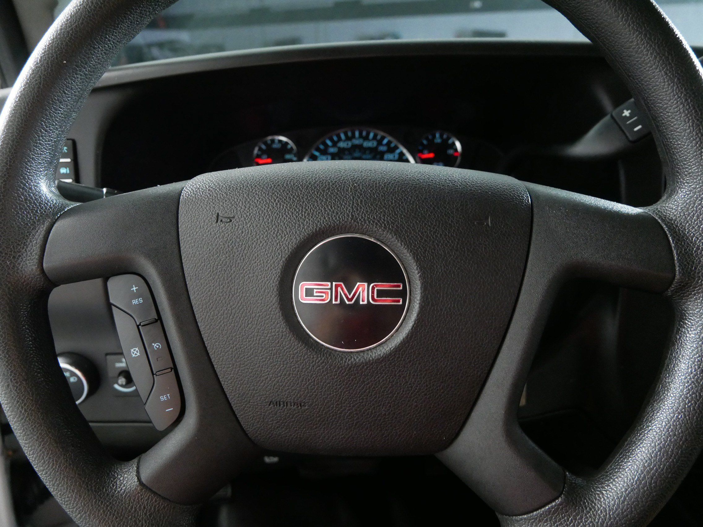Used 2019 GMC Savana 2500 w/ Driver Convenience Package RWD image 25