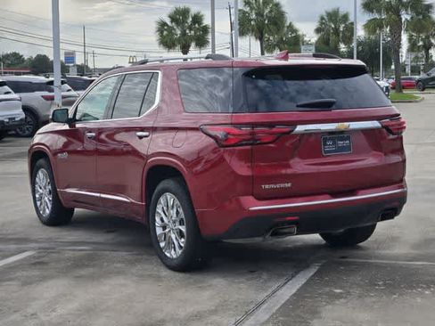 Used 2023 Chevrolet Traverse High Country FWD image 4