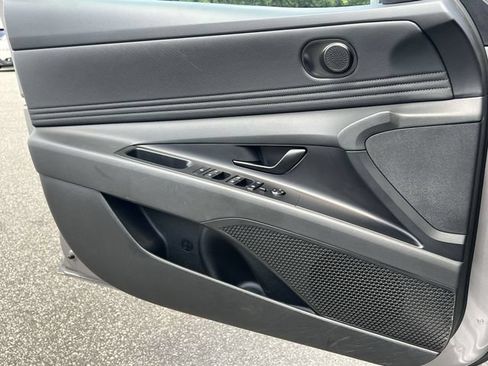 Certified 2025 Hyundai Elantra Sport FWD image 25