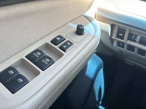 Used 2018 Subaru Legacy 2.5i Premium AWD/4WD image 23