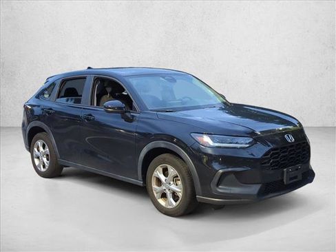 Used 2024 Honda HR-V LX image 3