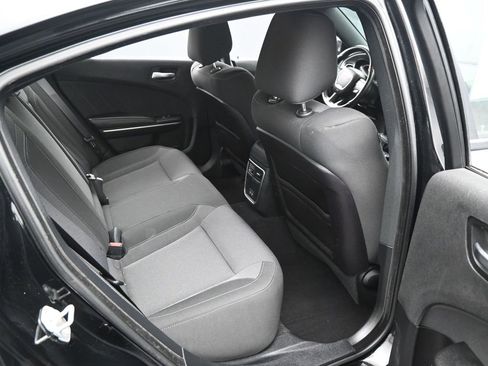 Used 2019 Dodge Charger SXT image 27