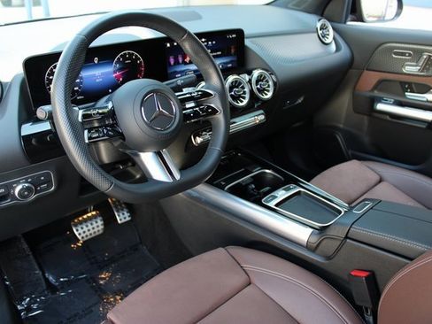 Used 2024 Mercedes-Benz GLA 250 image 9