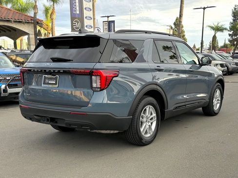 New 2026 Ford Explorer Active RWD image 7