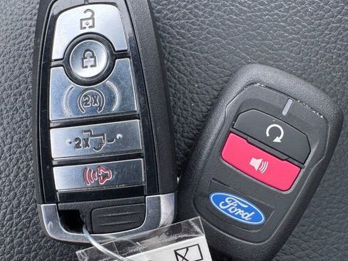 Used 2018 Ford F150 Lariat w/ Equipment Group 502A Luxury image 16