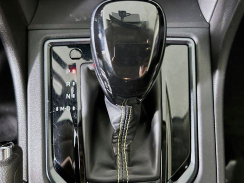 Used 2021 Subaru Crosstrek 2.5i Sport w/ Moonroof Package image 24