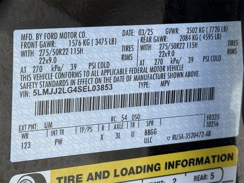 Used 2025 Lincoln Navigator Reserve image 26