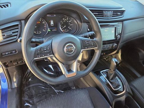Used 2018 Nissan Rogue S image 10