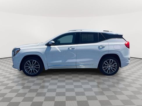 Used 2022 GMC Terrain Denali w/ Denali Premium Package AWD/4WD image 7